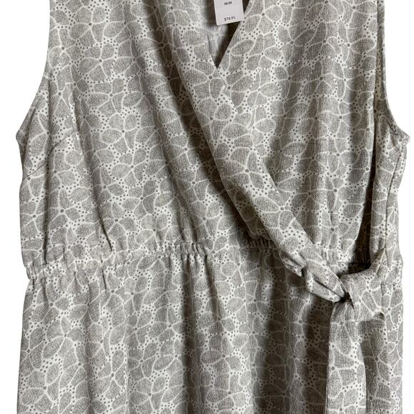 Lane Bryant Gray White Floral Print Sleeveless Wrap Dress Plus Size 20 - Picture 3 of 11